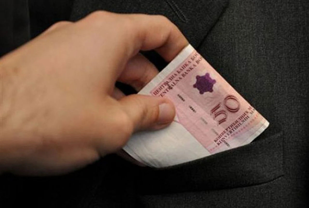 Inspektor iz Bihaća uhićen drugi put ove godine zbog mita