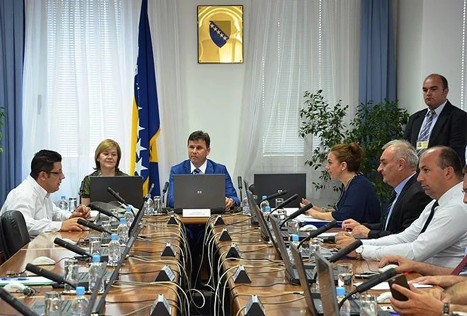 Kadrovska rješenja Vlade FBIH: Nova imena u Hrvatskoj pošti, Željeznicama...