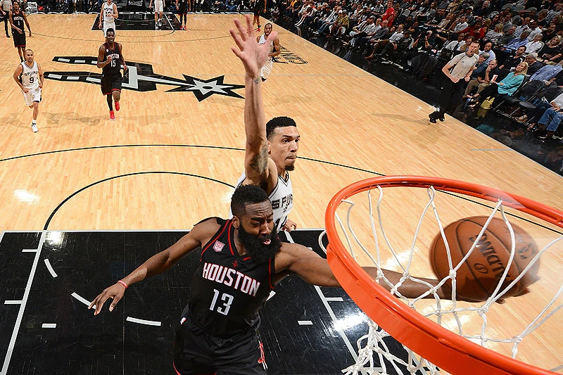 Portland izgubio od Houstona, Milwaukee siguran protiv Jazza