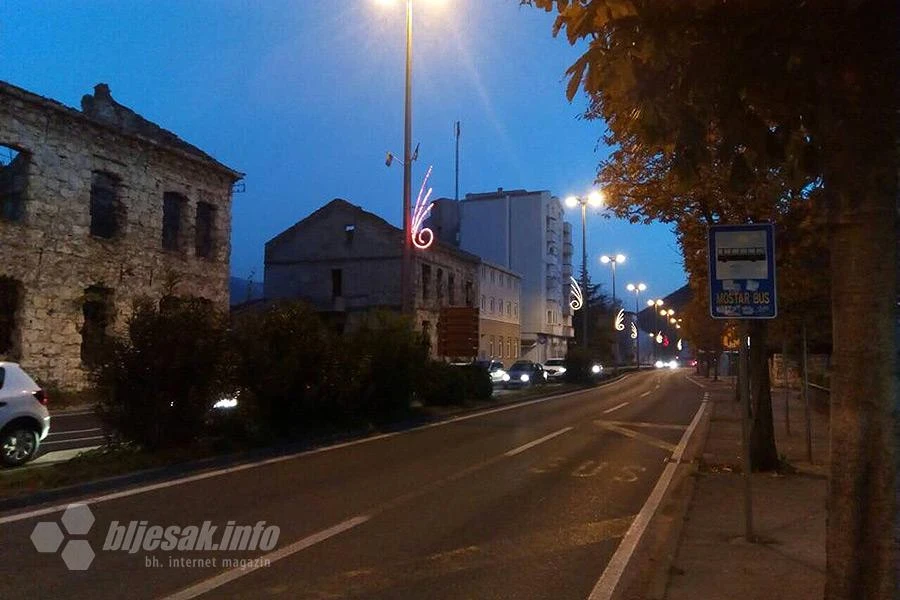 Grad Mostar nabavio nove ukrase