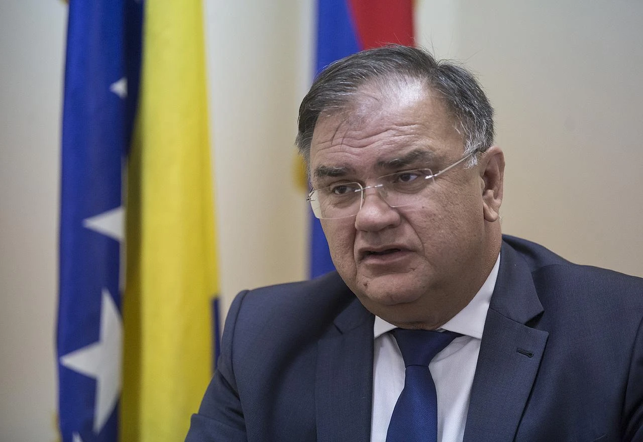 Ivanić: Bez dogovora o Izbornom zakonu nema kandidatskog statusa u EU