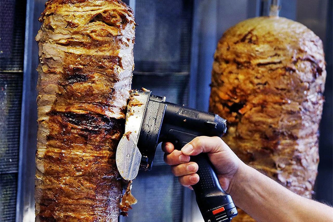 Planiraju zabraniti doner kebab