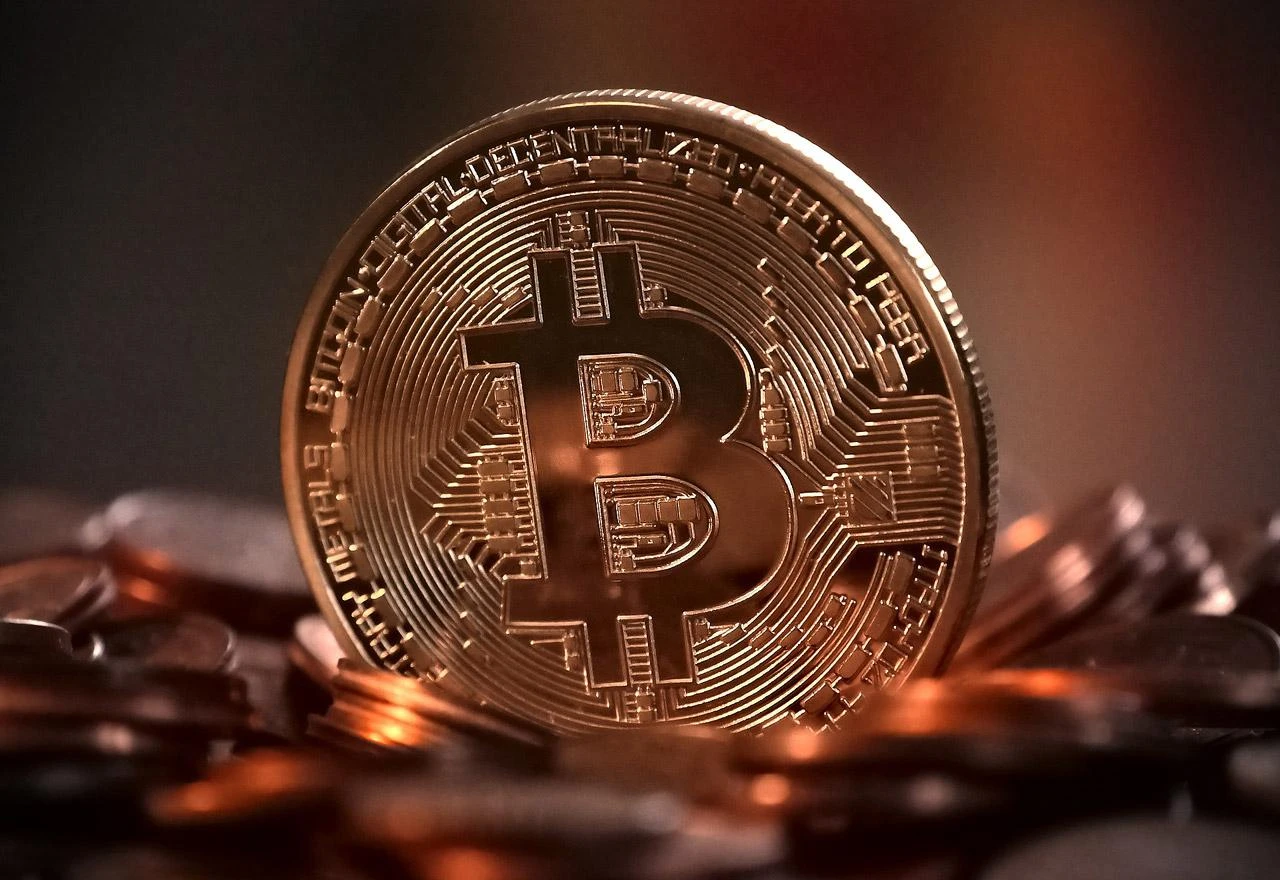 Bitcion nezaustavljivo raste, vrijedan je više od 9000 USD