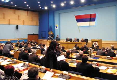 Zastupnici primaju oko 3.000 KM, a neki ne progovore ni riječ