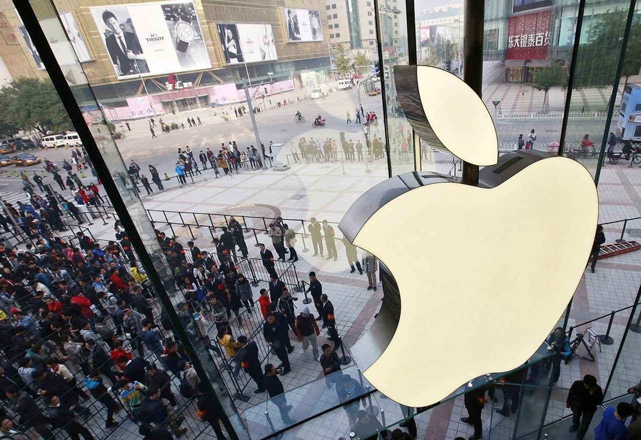 Redovi za iPhone X i odlični poslovni rezultati za Apple