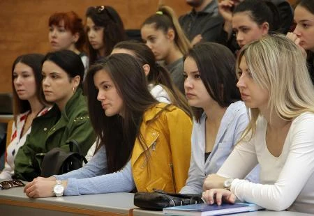 Grad Mostar raspisao natječaj za stipendije studentima