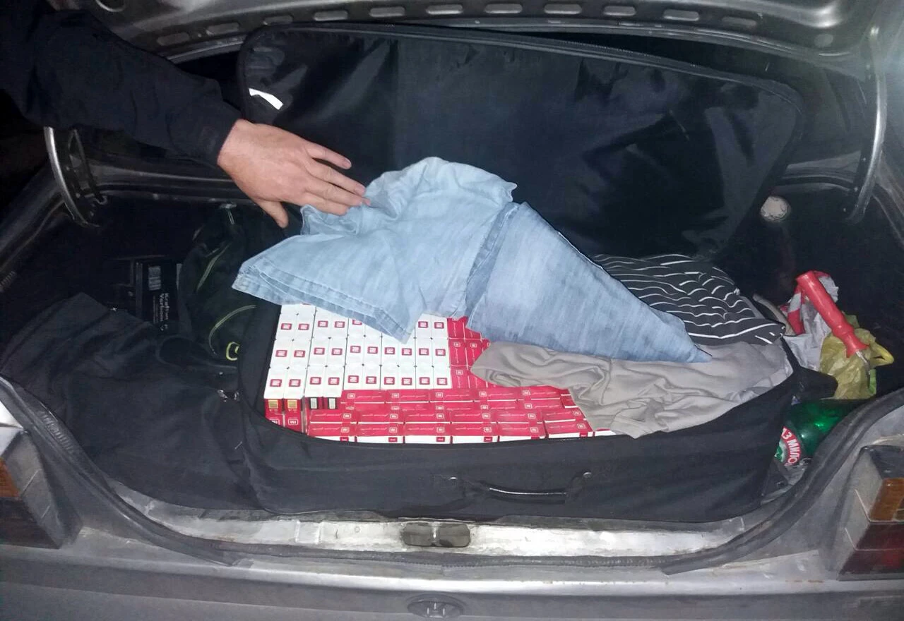 Na Tjentištu zaplijenjeno 2.500 kutija cigareta