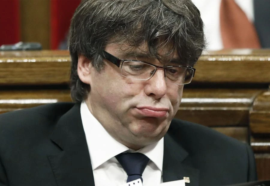 Puigdemont pobjegao u Belgiju, prijeti mu 30 godina zatvora