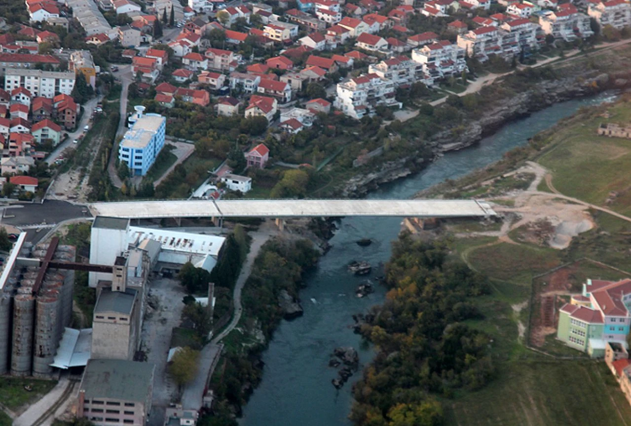 Mostar: Odabran asfalt za cestu do novog mosta