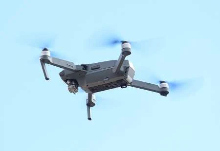 Izbjegnuta katastrofa: Dron udario u zrakoplov u blizini aerodroma