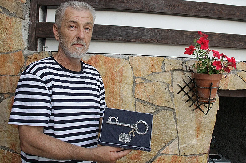 EKSKLUZIVNO | Čarobni ključ: Pogledajte službeni suvenir Grada Mostara