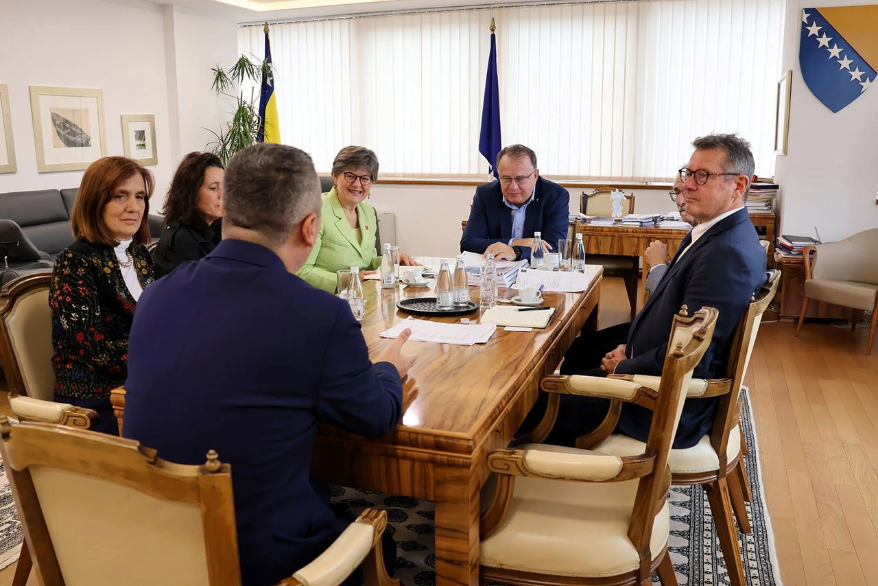Nikšić s predstavnicima Europa Nostre razgovarao o Partizanskom spomen groblju