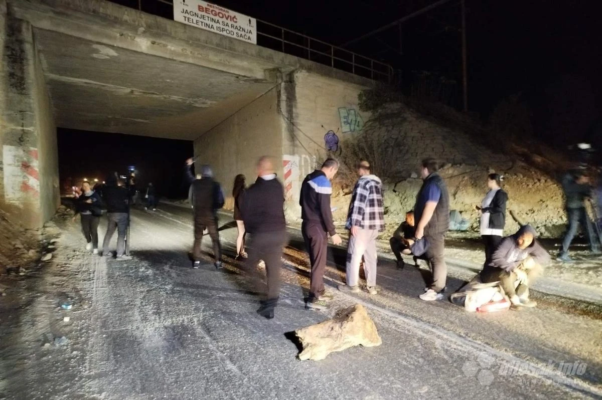 Jablanica: Mještani blokirali M17 na 15 minuta, nezadovoljni ishodom sastanka
