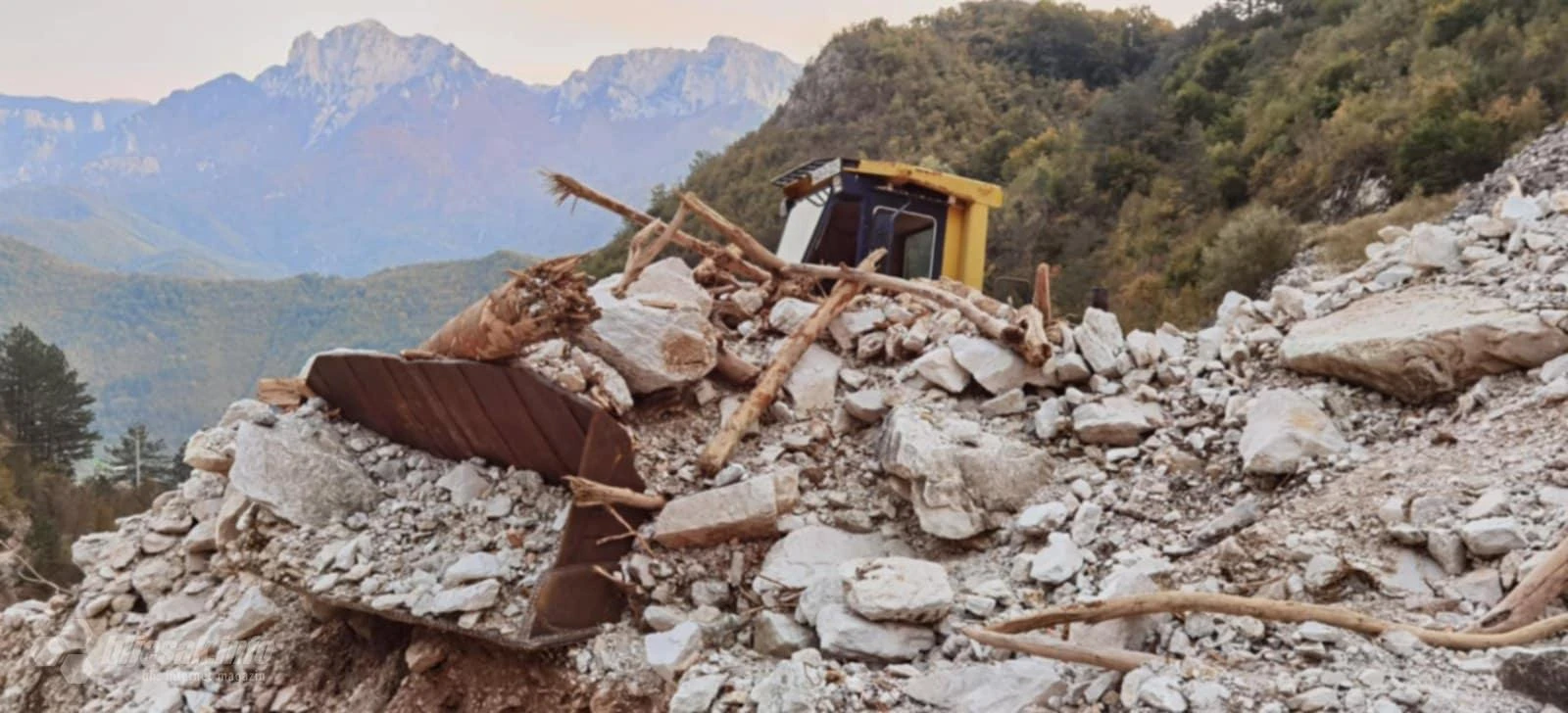 Jablanica i Konjic: Službe na terenu pomažu u saniranju šteta