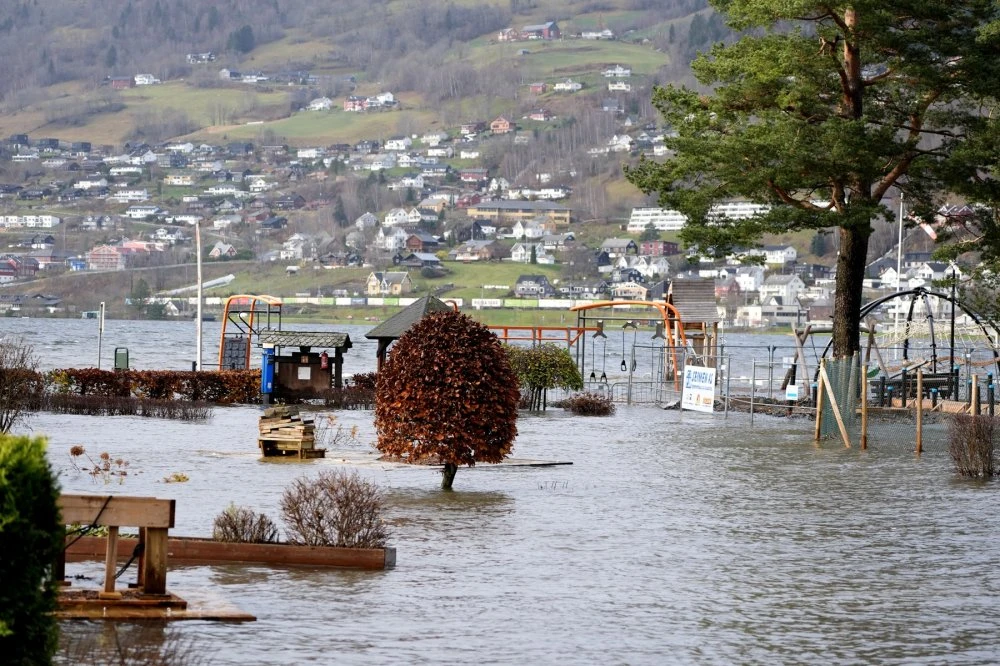 Norveška pogođena poplavama i klizištima nakon noćnih oluja