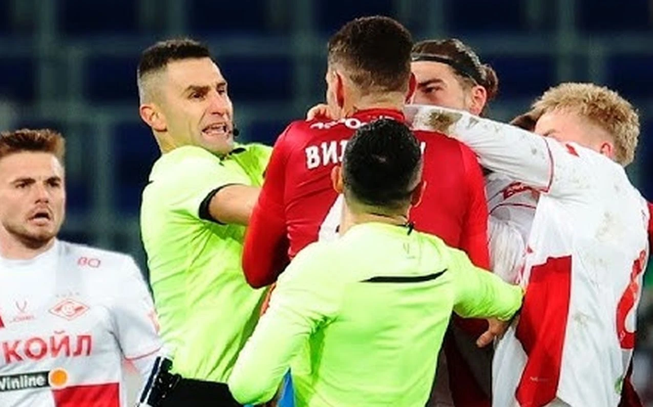 VIDEO I Kaos, žestoka tučnjava na utakmici CSKA - Spartak Moskva 