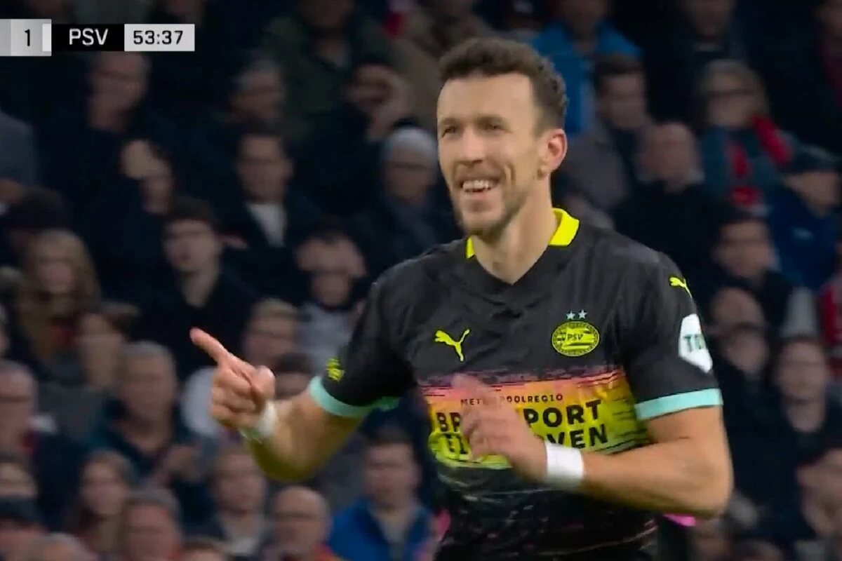 Perić strijelac u derbiju protiv Ajaxa, Ivanušeć zabio AZ Alkmaaru