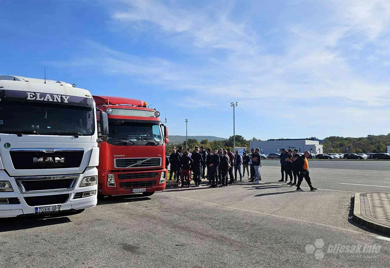Gotova blokada kamionima GP Bijača - postignut je dogovor