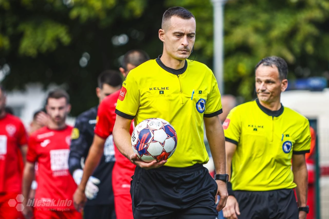 Radniku tri penala, poluvrijeme od sat vremena i VAR od osam minuta!