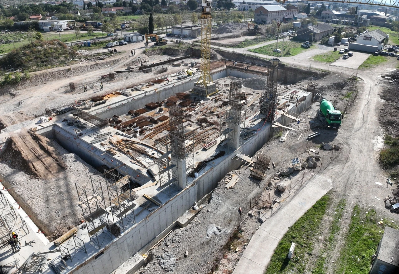 Mostar: Naziru se obrisi olimpijskog bazena