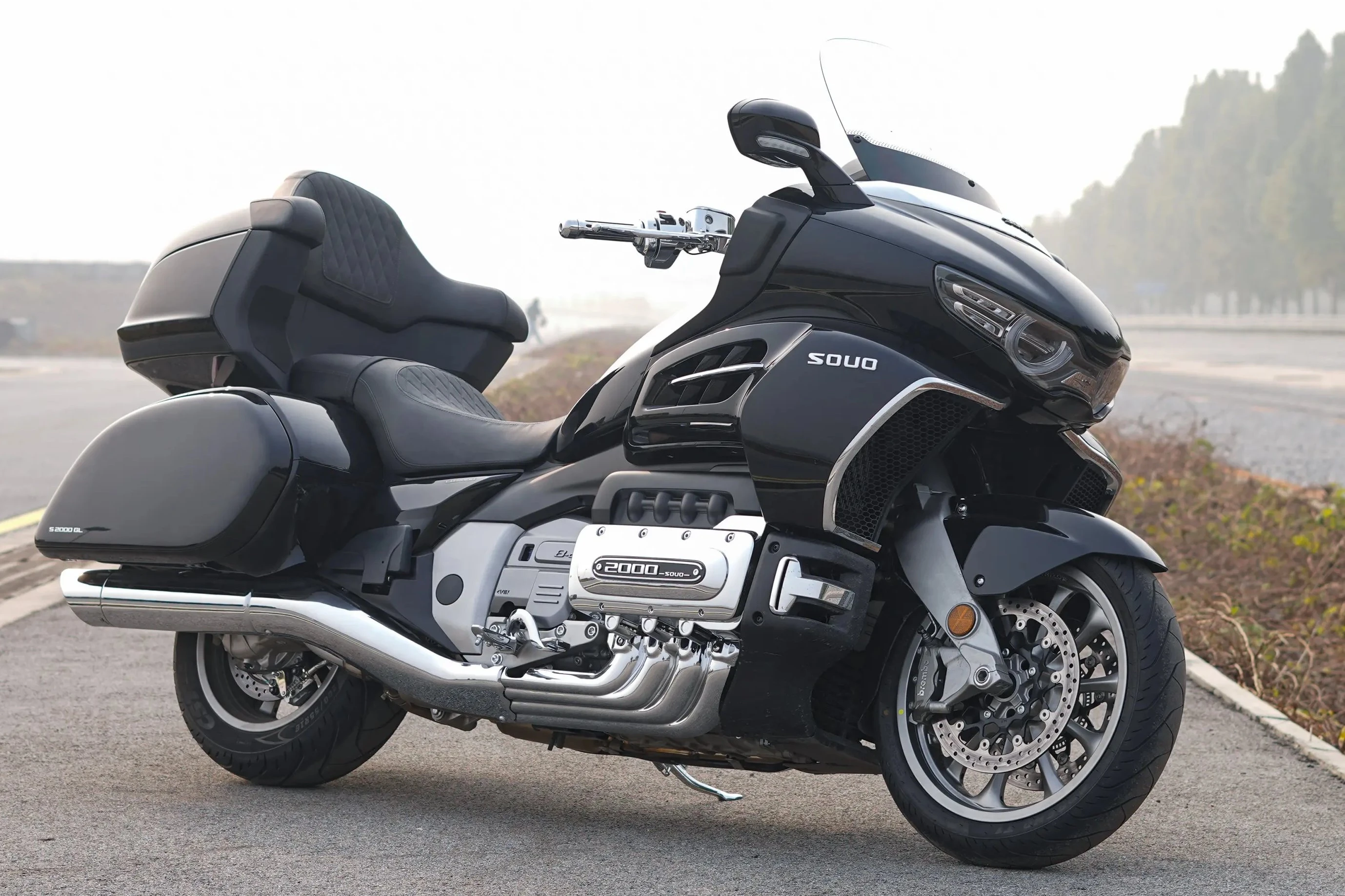 Kineski Souo S2000 prijeti Hondi Goldwing!
