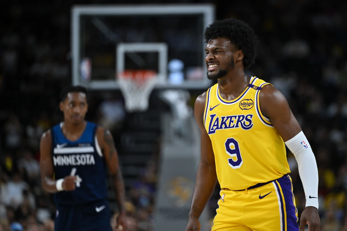 Lakersi Bronnyja Jamesa poslali u G-ligu