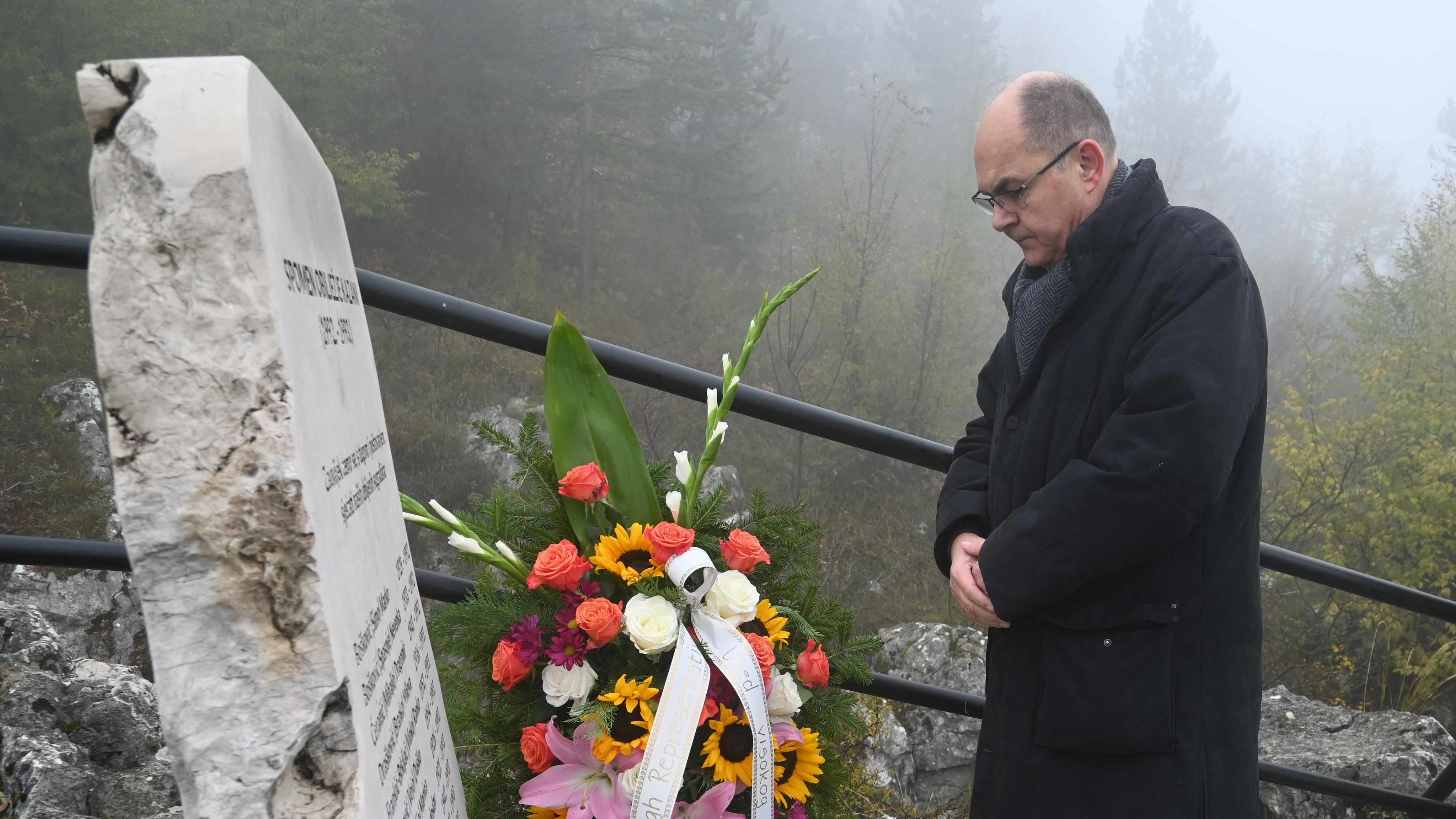 Christian Schmidt odao počast srpskim žrtvama na Kazanima