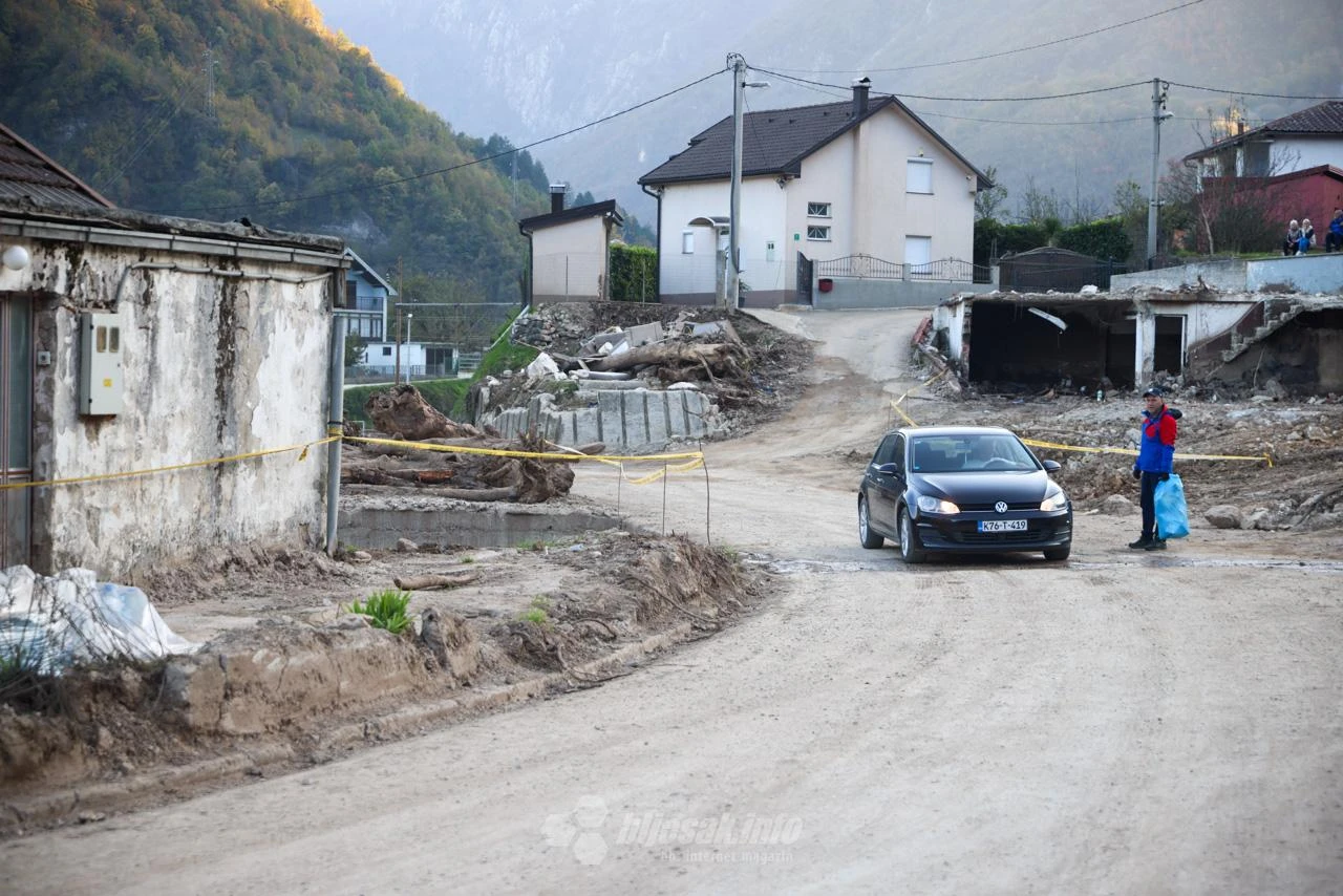 Jablanica: Očišćeno korito Doljanke, vrši se raščišćavanje puteva i stradalih objekata