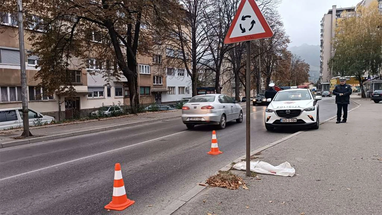 Policija traga za vozačem Audija koji je udario pješaka 