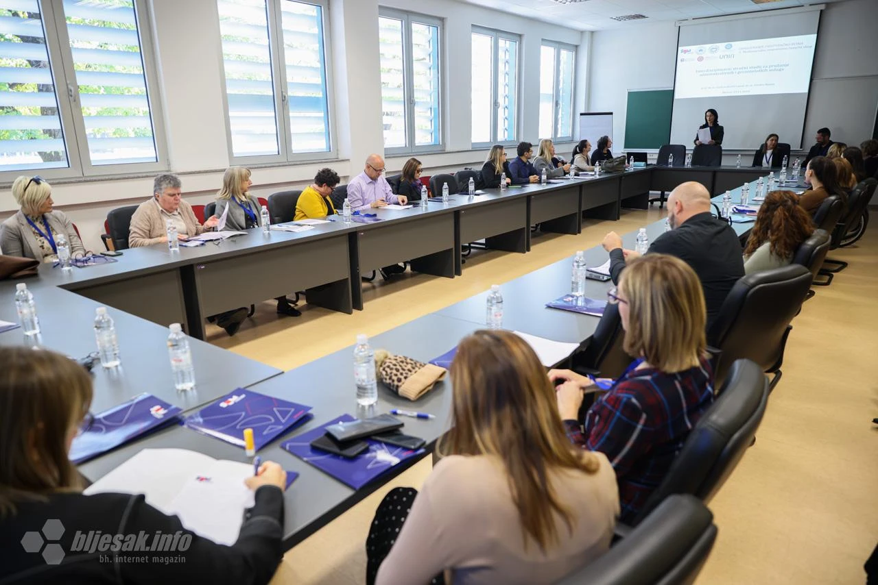 FOTO | Znanstveni skup u Mostaru: Kako unaprijediti kvalitetu studiranja osobama s invaliditetom