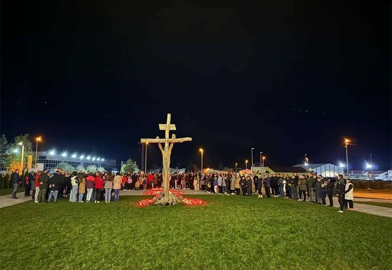 Svijeće za Vukovar upaljene u Tomislavgradu, Livnu i Kupresu