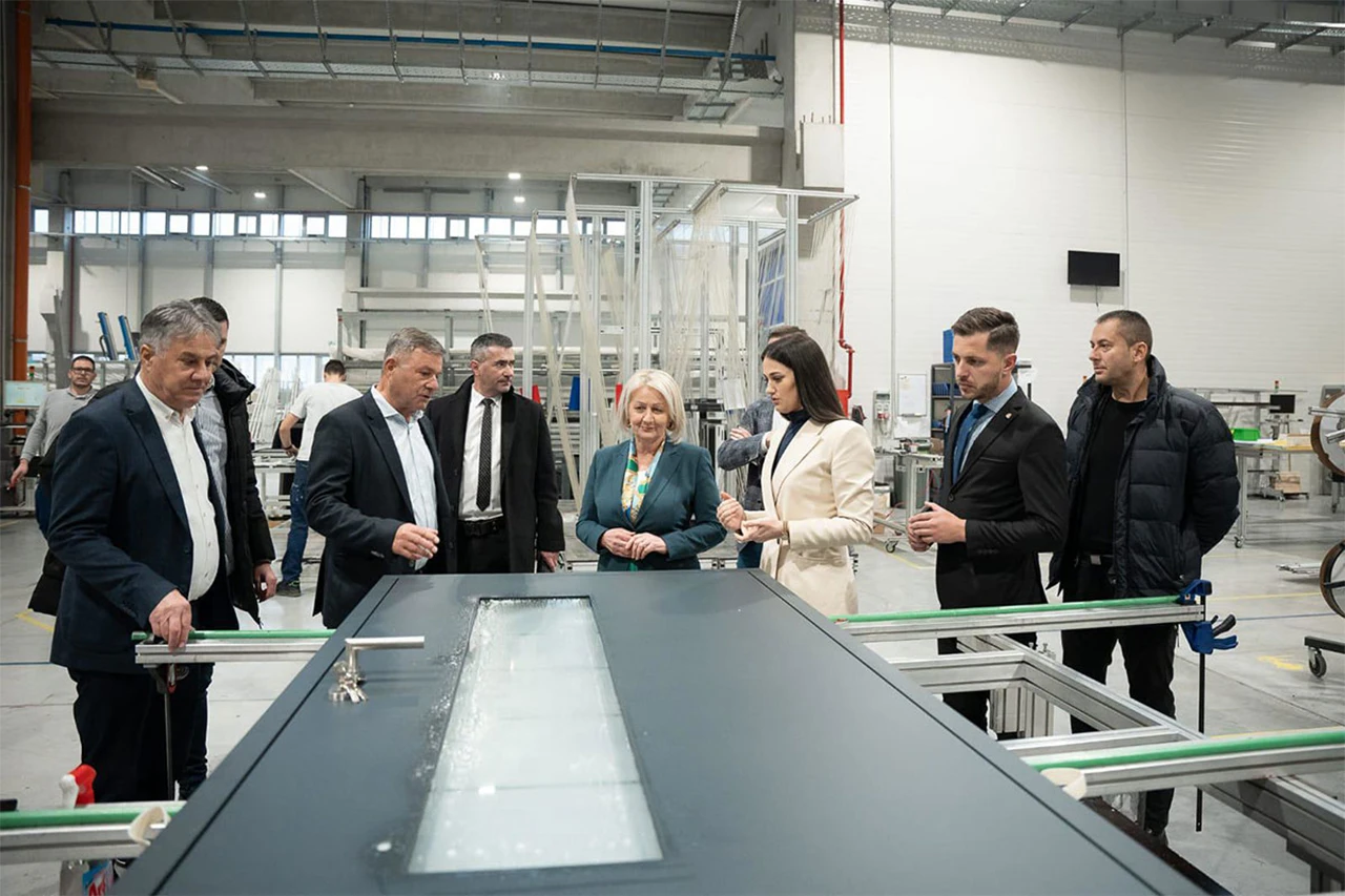 Borjana Krišto posjetila širokobriješke tvrtke KS Aluminium i KS Tueren