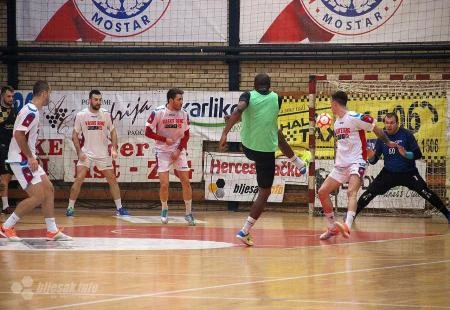 Počelo je 30. po redu izdanje Božićnog turnira