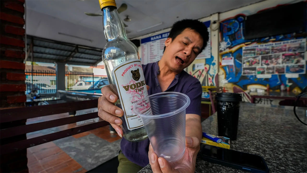 Četvero stranih turista preminulo od trovanja alkoholom