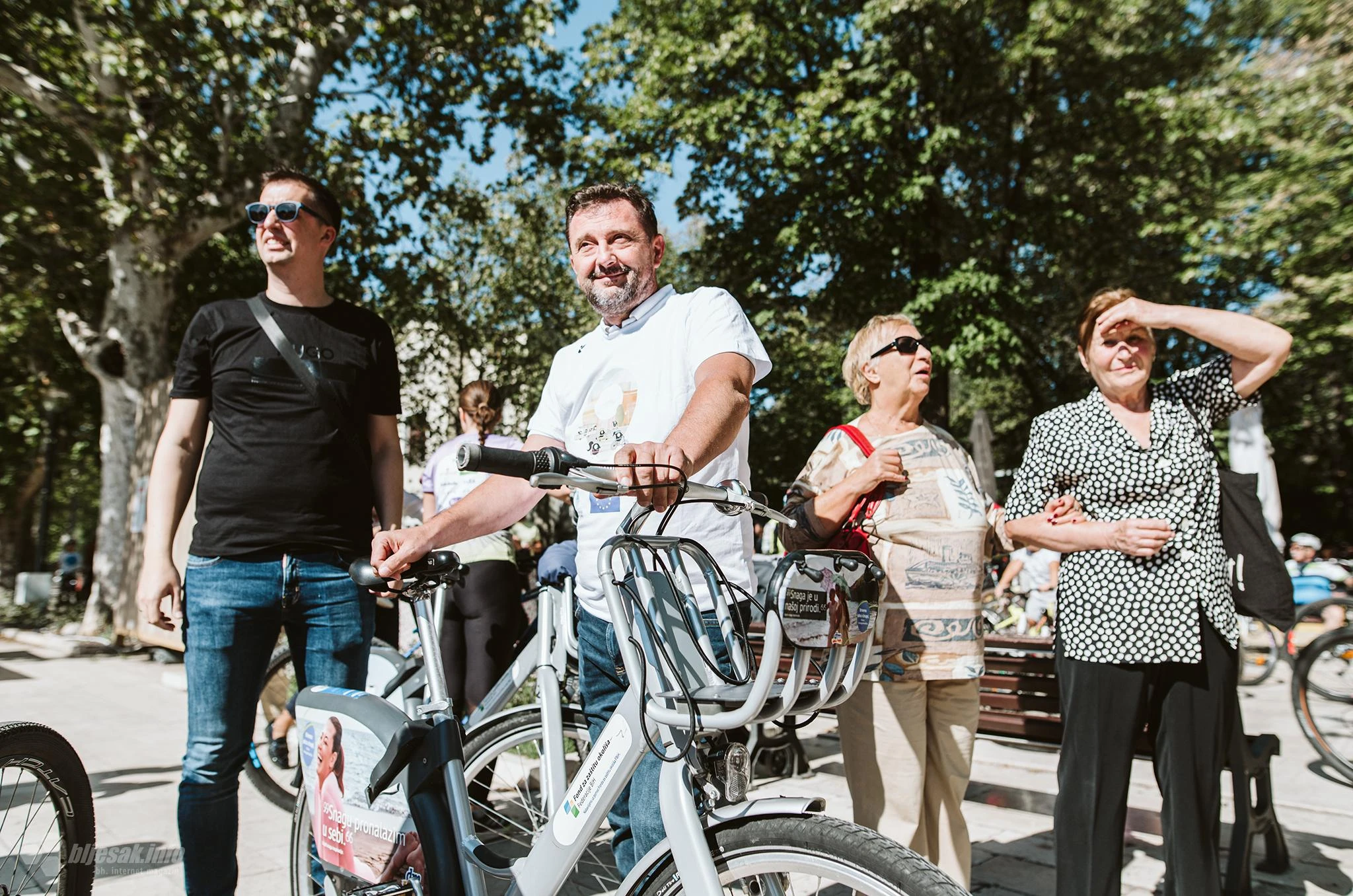 Nitko Gradu Mostaru ne želi nabaviti pametna biciklistička odmorišta?