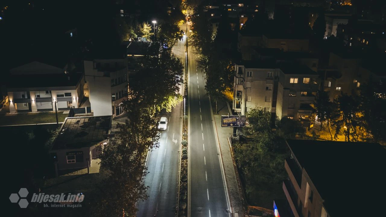 FOTO/VIDEO - Kako LED rasvjeta obasjava mostarske ulice?