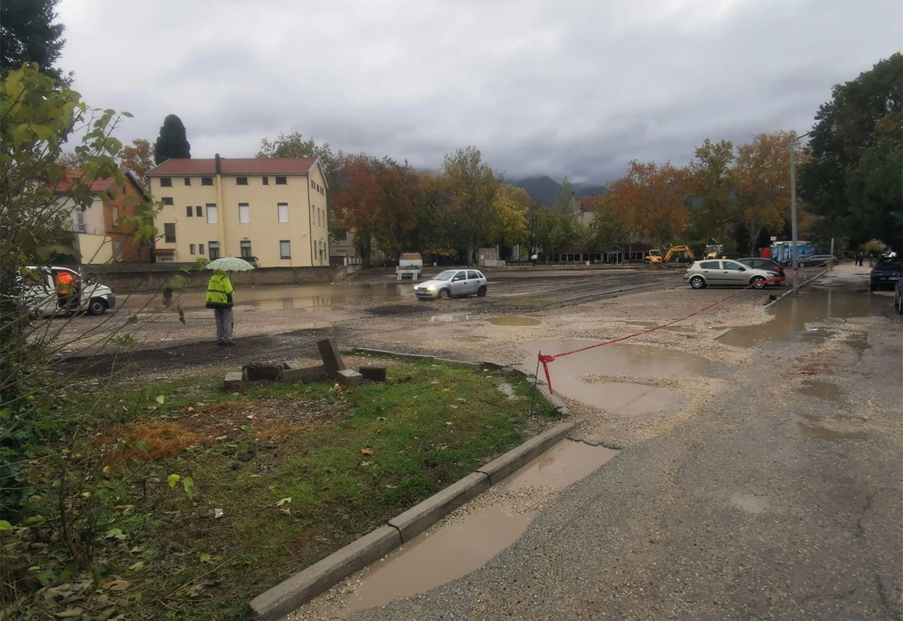 Krenuli radovi na uređenju prostora za Advent