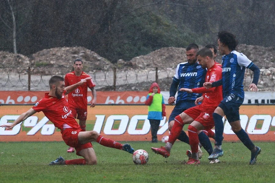 Željezničaru pobjeda u konjičkoj kaljuži, sudac svirao kraj u 74. minuti!
