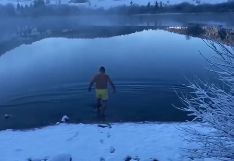 VIDEO | Hrabri Bugojanci okupali se u Kukavičkom jezeru na -15 °C