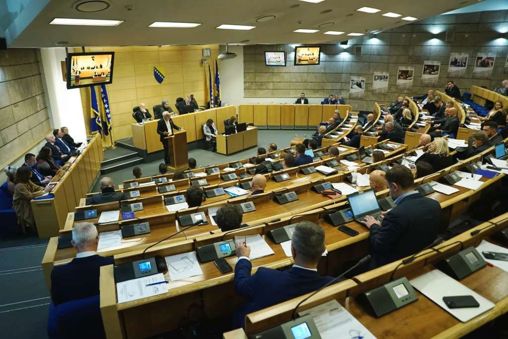 Zasjedanje o posljedicama poplava: Prekinuto satima, pomoć još u fokusu