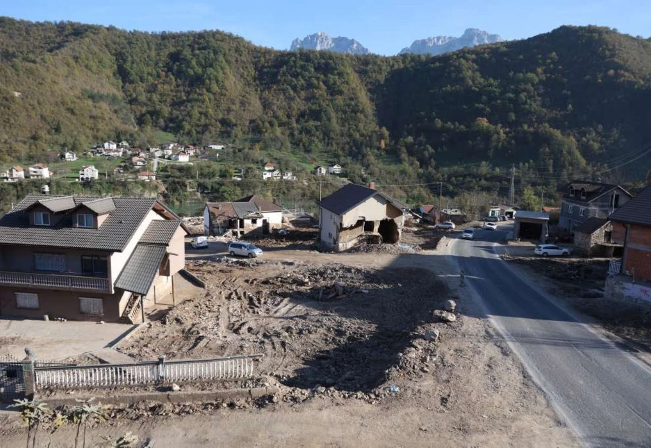 I dalje se radi na raščišćavanju ruševina u Donjoj Jablanici