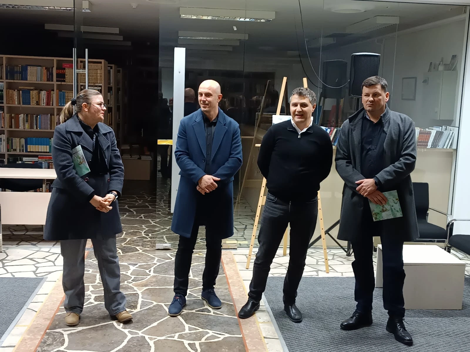 Široki Brijeg: Otvorena izložba slika s likovne Eko kolonije
