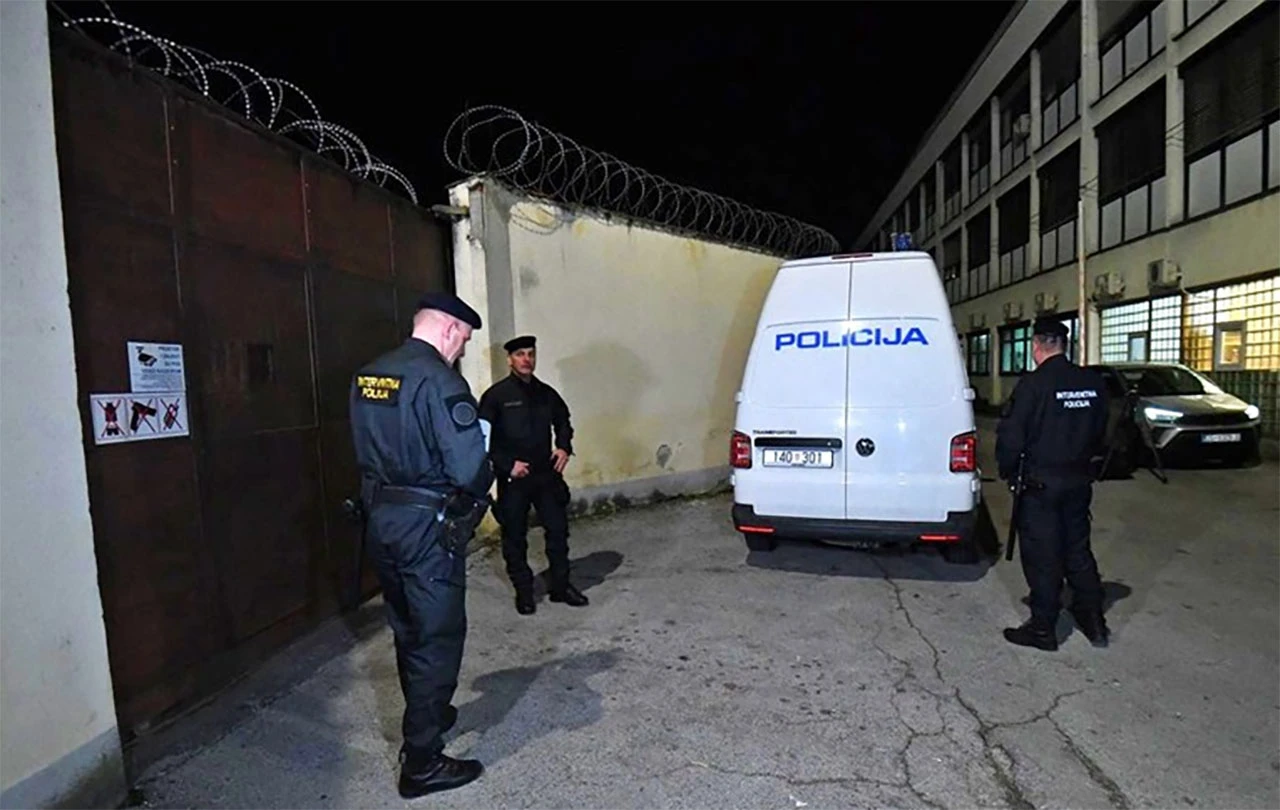 Istražni zatvor roditeljima beba čija su tijela pronađena u dvorištu obiteljske kuće