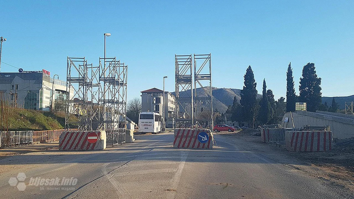 Mostarska pasarela u nastajanju