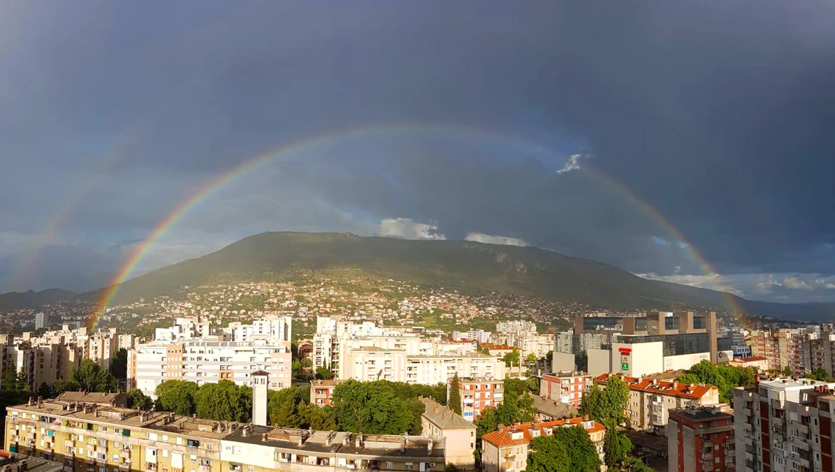 ''Dupla'' duga nad Mostarom