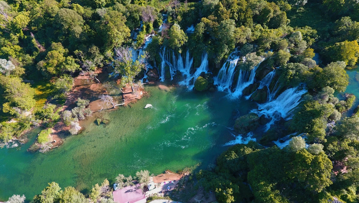 Pogled na Kravicu iz zraka