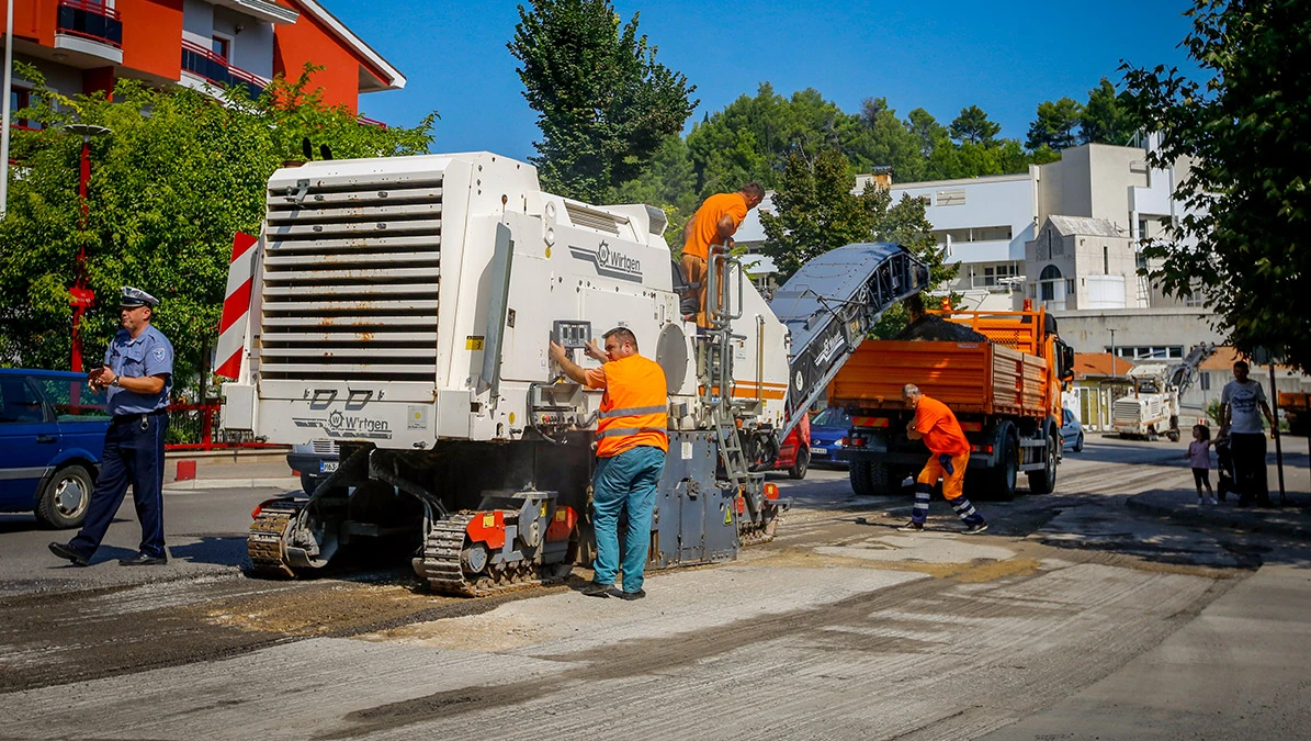 Radi se, izbori će ...
