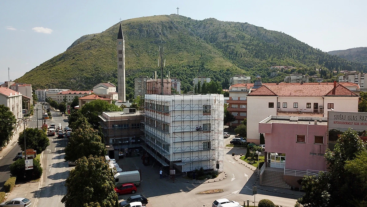 'Utopljava' se mostarski Dom zdravlja