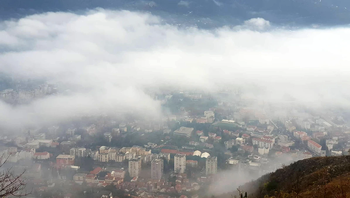 Veo magle nad Mostarom