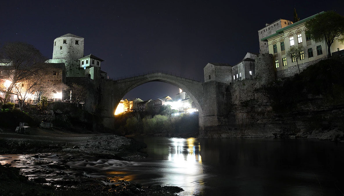 Stari most u mraku